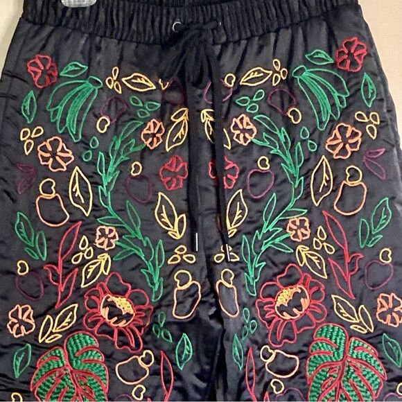 NEW FARM Rio Black Pants Embroidered Intricate Tropical Embroidery Satin Size M - Picture 8 of 15
